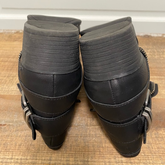 American Rag size 6 black ankle boots. - Picture 4 of 6